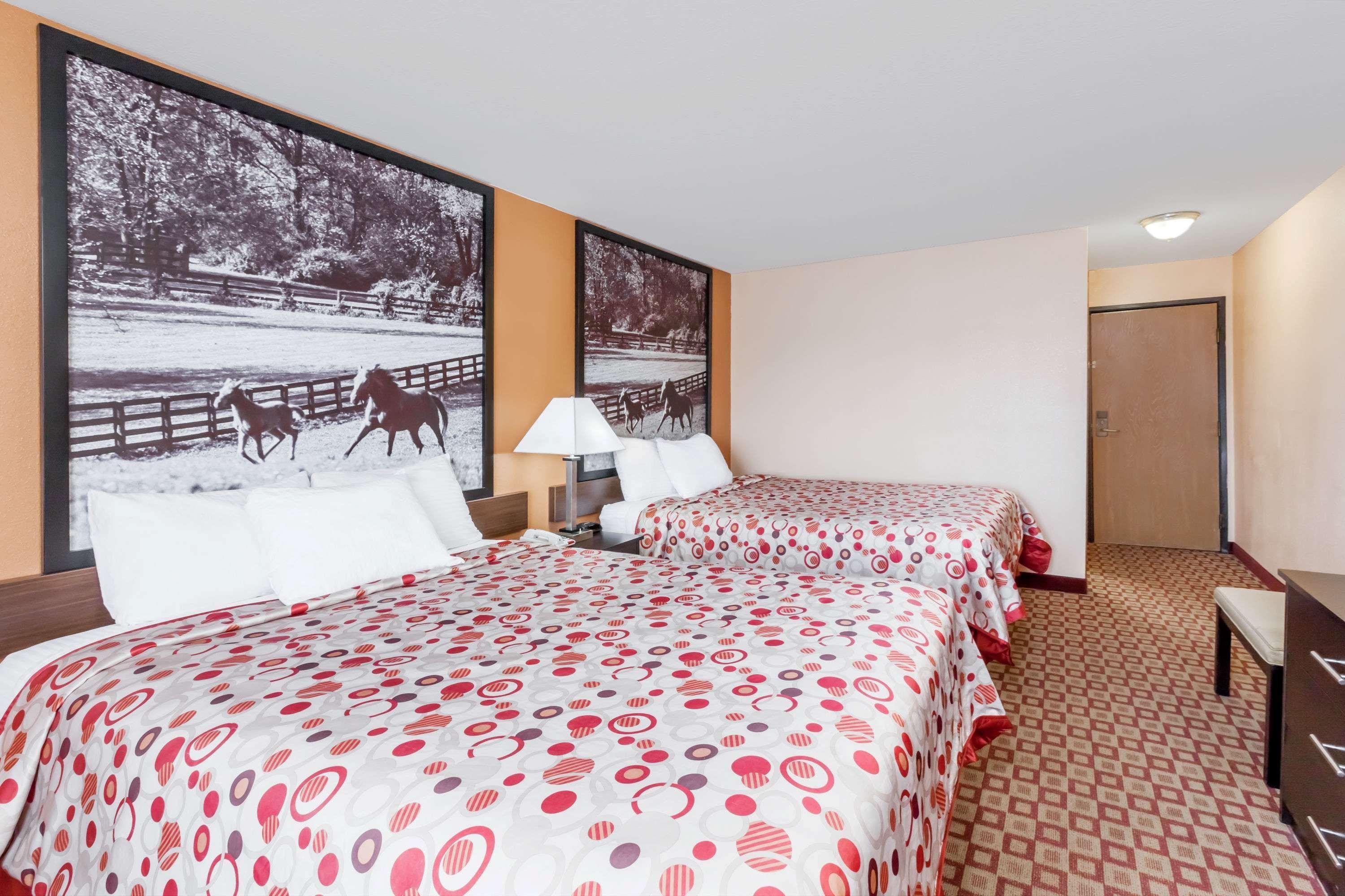 Super 8 South By Wyndham Hotel Bowling Green Eksteriør billede