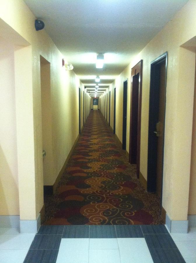 Super 8 South By Wyndham Hotel Bowling Green Eksteriør billede